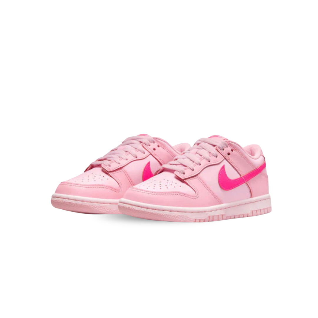 NIKE DUNK TRIPLE PINK